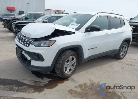 2024 Jeep Compass Latitude 4X4 from USA, damaged, VIN 3C4NJDBN0RT607275